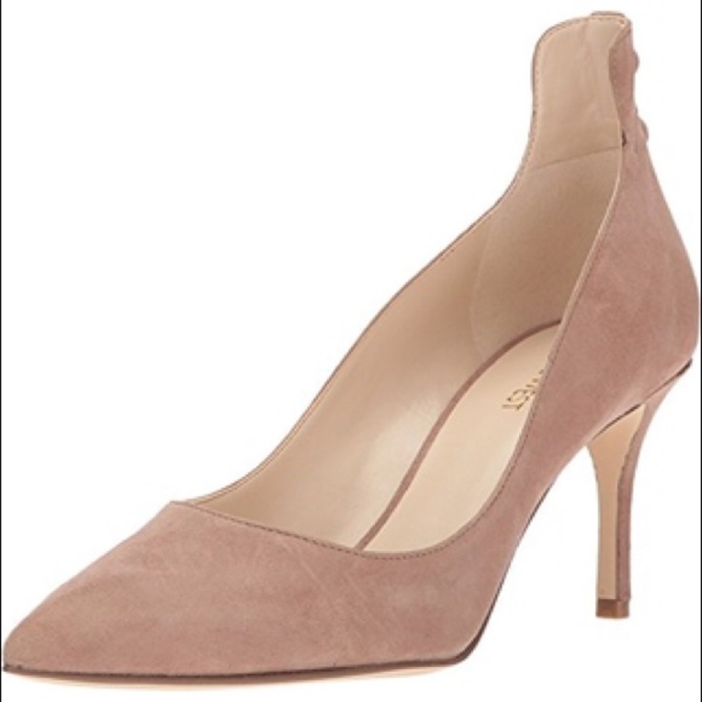 🛑💲FIRM💲🛑NWT Classy Suede Heel Pumps